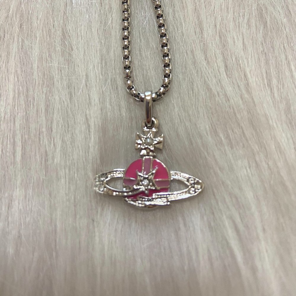 💜💜The new Vivienne Westwood necklace🌞🌞
